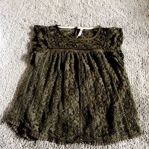 Xhilaration / Medium/ Green Blouse